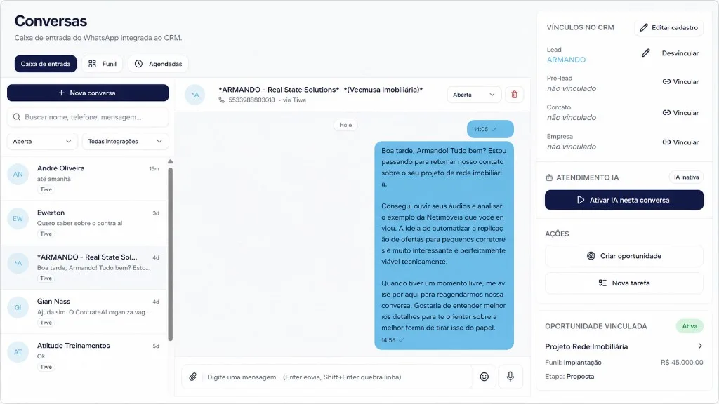 WhatsApp inbox in Idealize CRM: conversations, chat and linked lead and opportunity Idealize CRM interface with integrated WhatsApp in three columns: conversation list, active chat and panel with linked lead, opportunity, AI service and commercial actions for industrial B2B SMEs